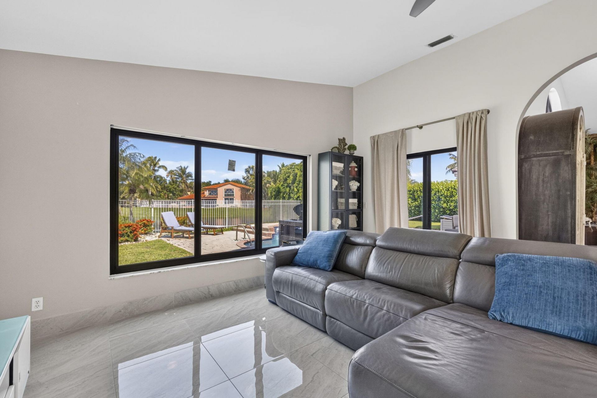 912 NW 132nd Avenue, Sunrise, FL 33325 Photo
