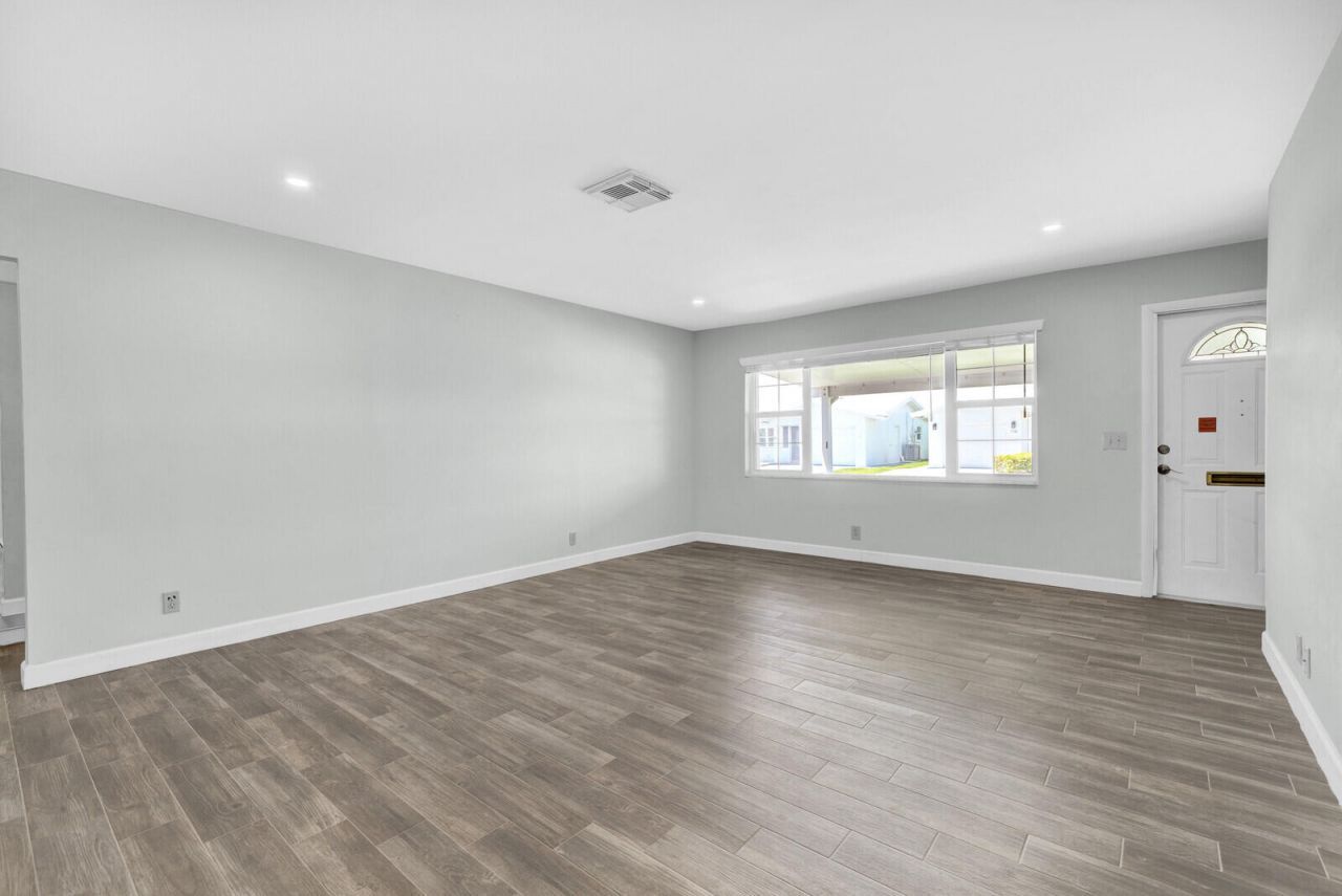 714 SW 16th Street, Boynton Beach, FL 33426 Photo