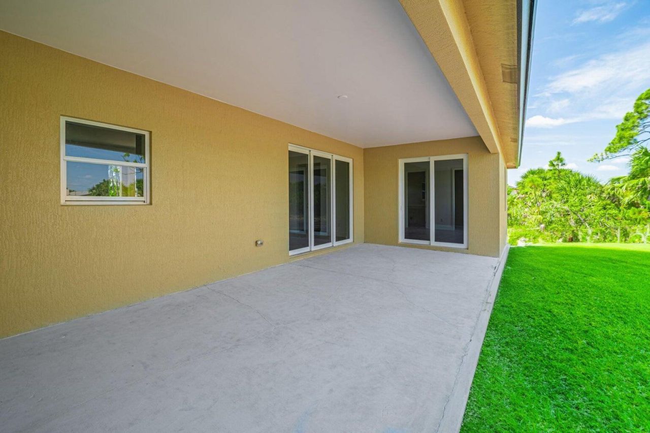 15261 Brainbridge Circle, Port Charlotte, FL 33981 Photo