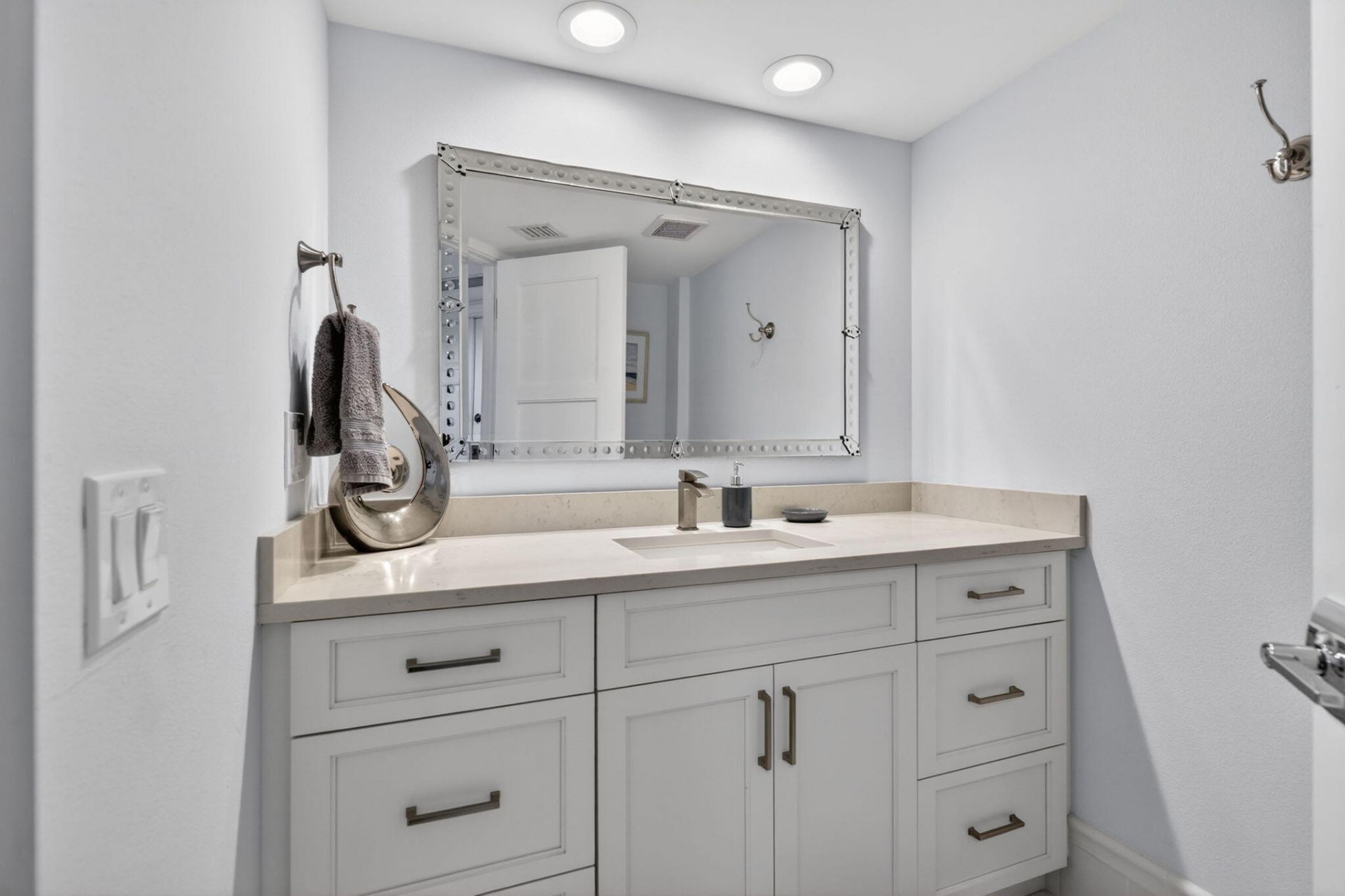 176 Helios Drive, Unit 205, Jupiter, FL 33477 Photo