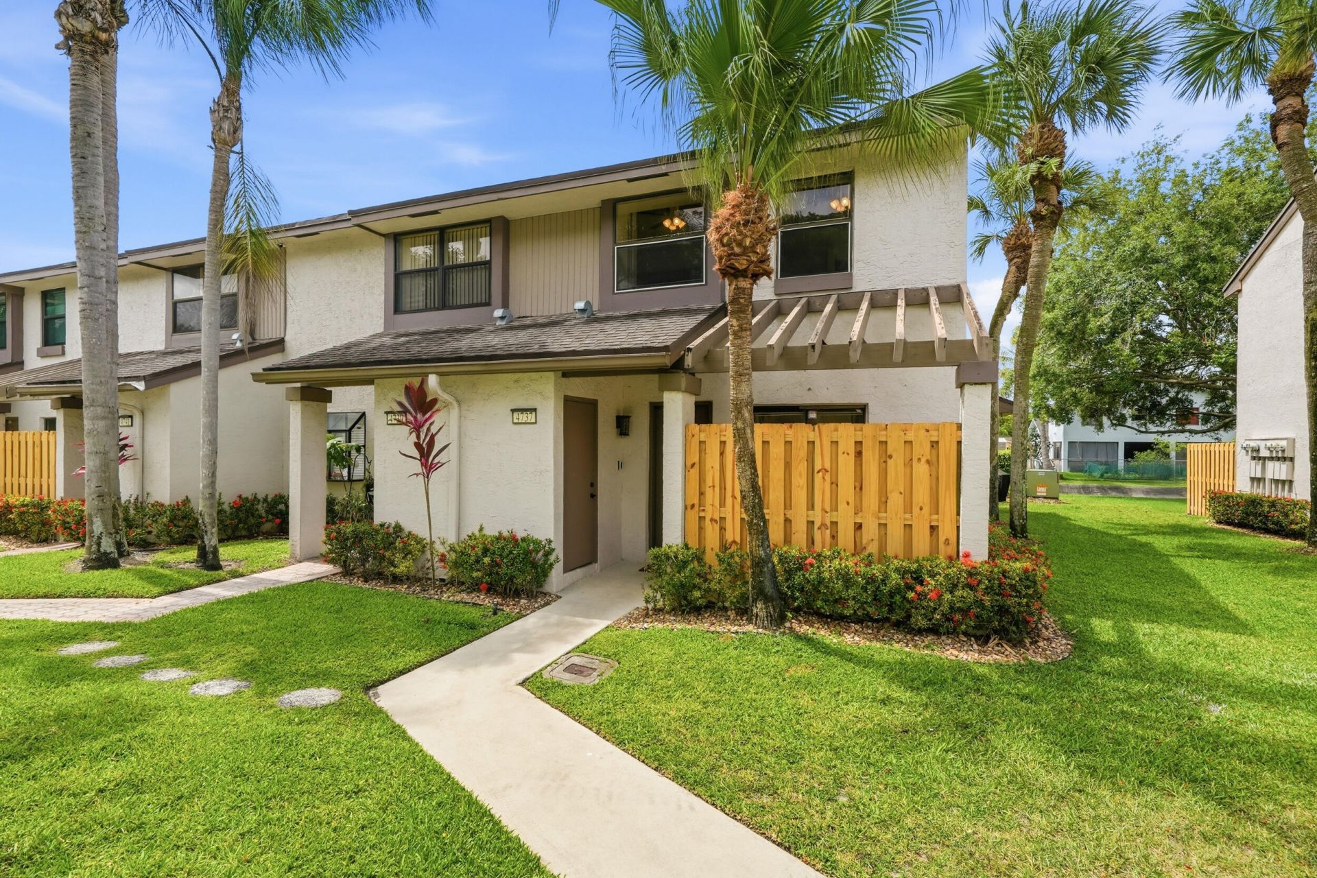 4737 NW 82nd Avenue, Unit 1207, Lauderhill, FL 33351 Photo