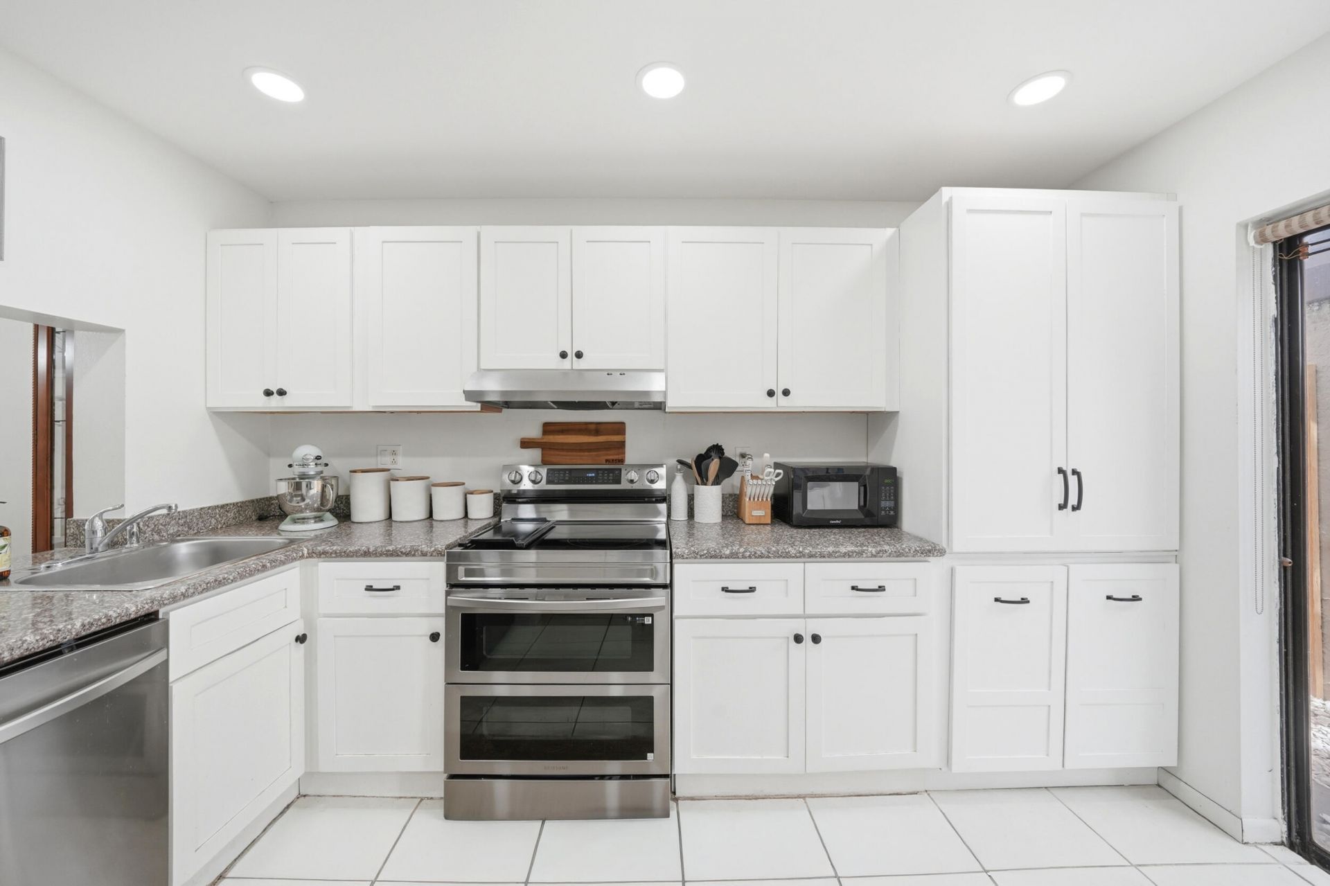4737 NW 82nd Avenue, Unit 1207, Lauderhill, FL 33351 Photo