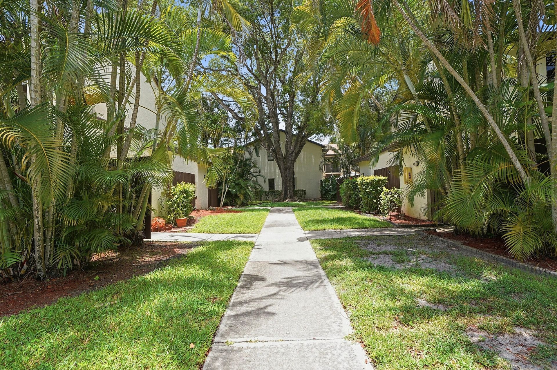 3349 Cocoplum Circle, Unit 33129, Coconut Creek, FL 33063 Photo