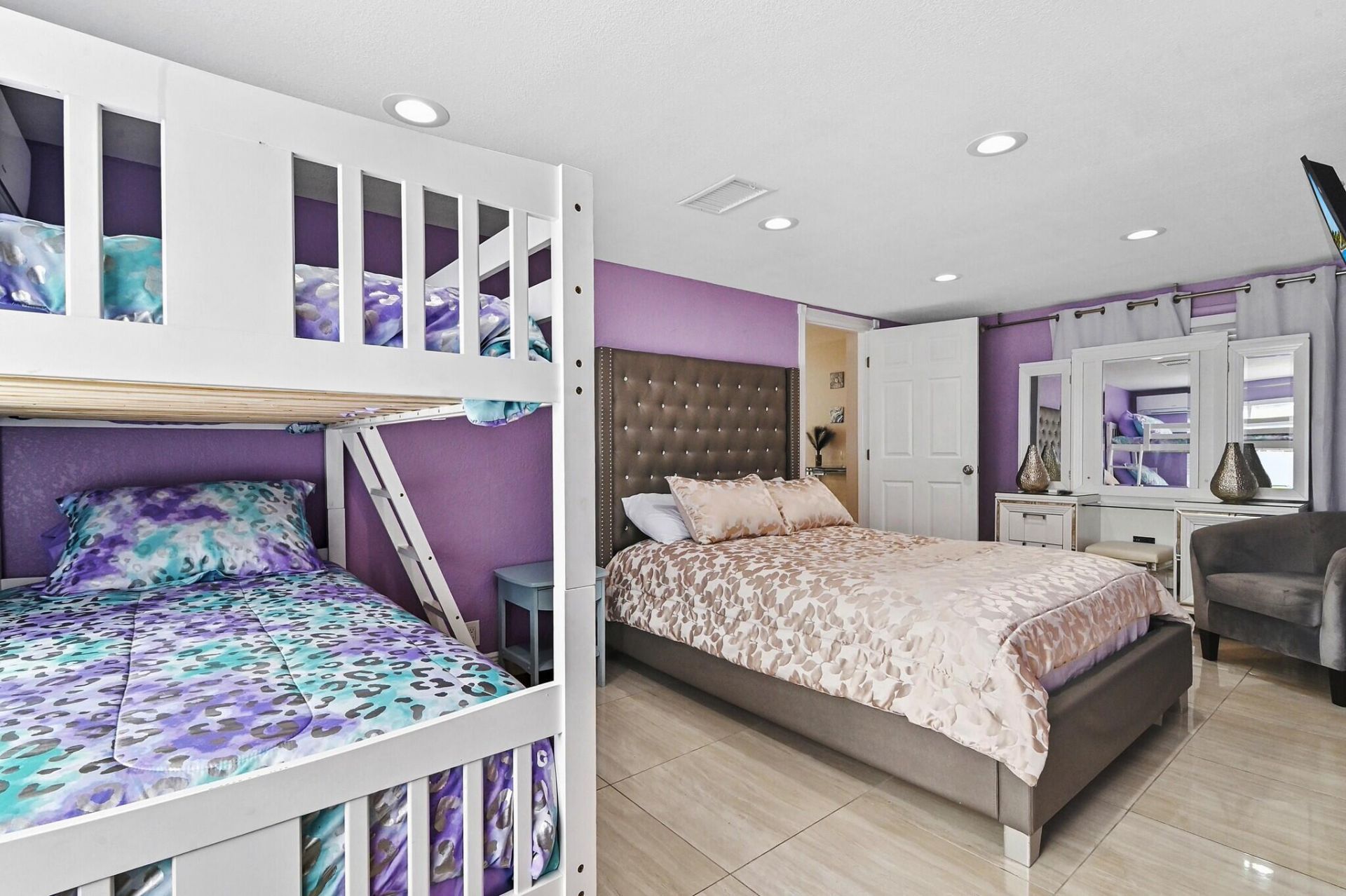 124 Davis Road, Palm Springs, FL 33461 Photo
