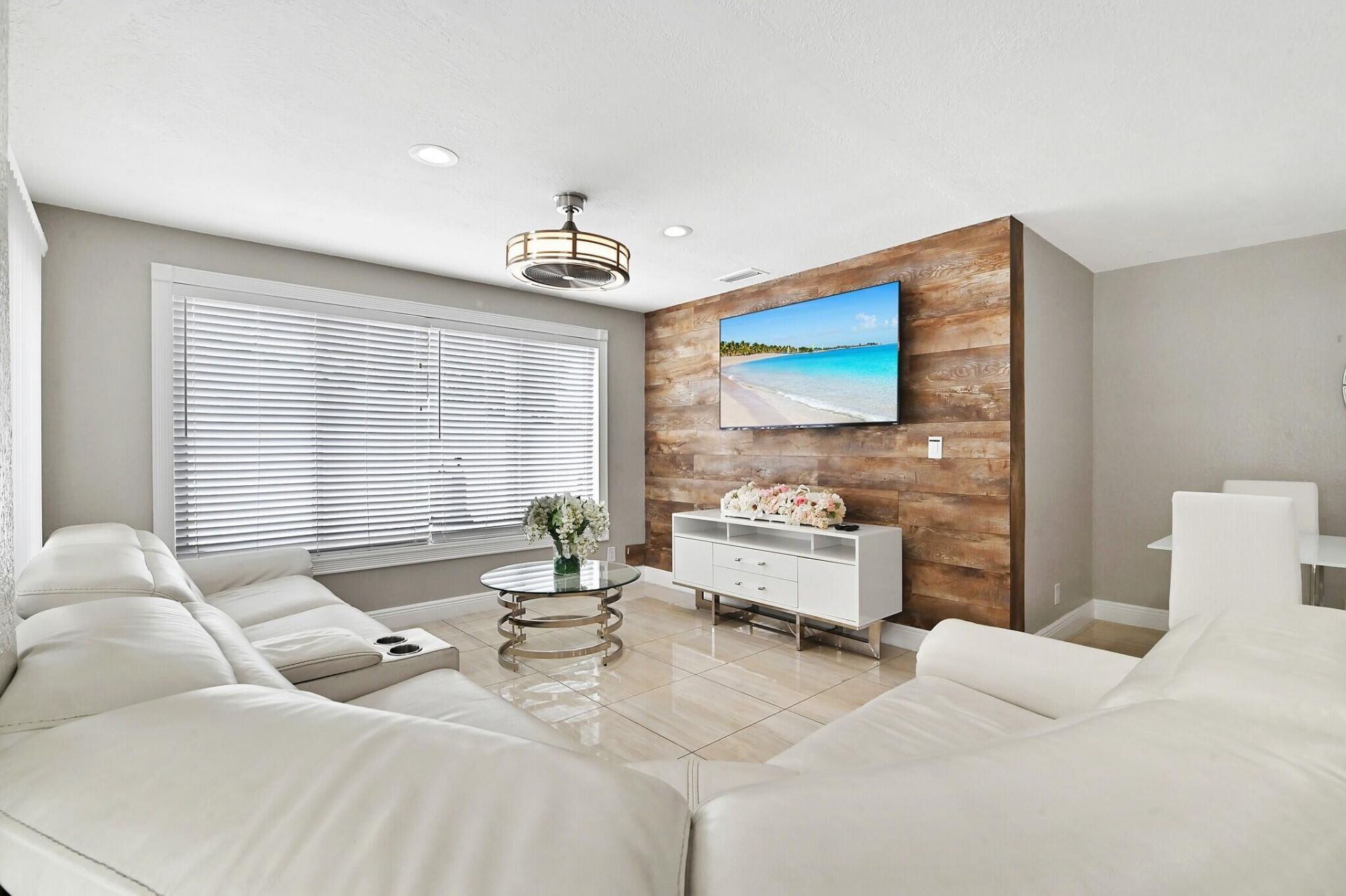 124 Davis Road, Palm Springs, FL 33461 Photo