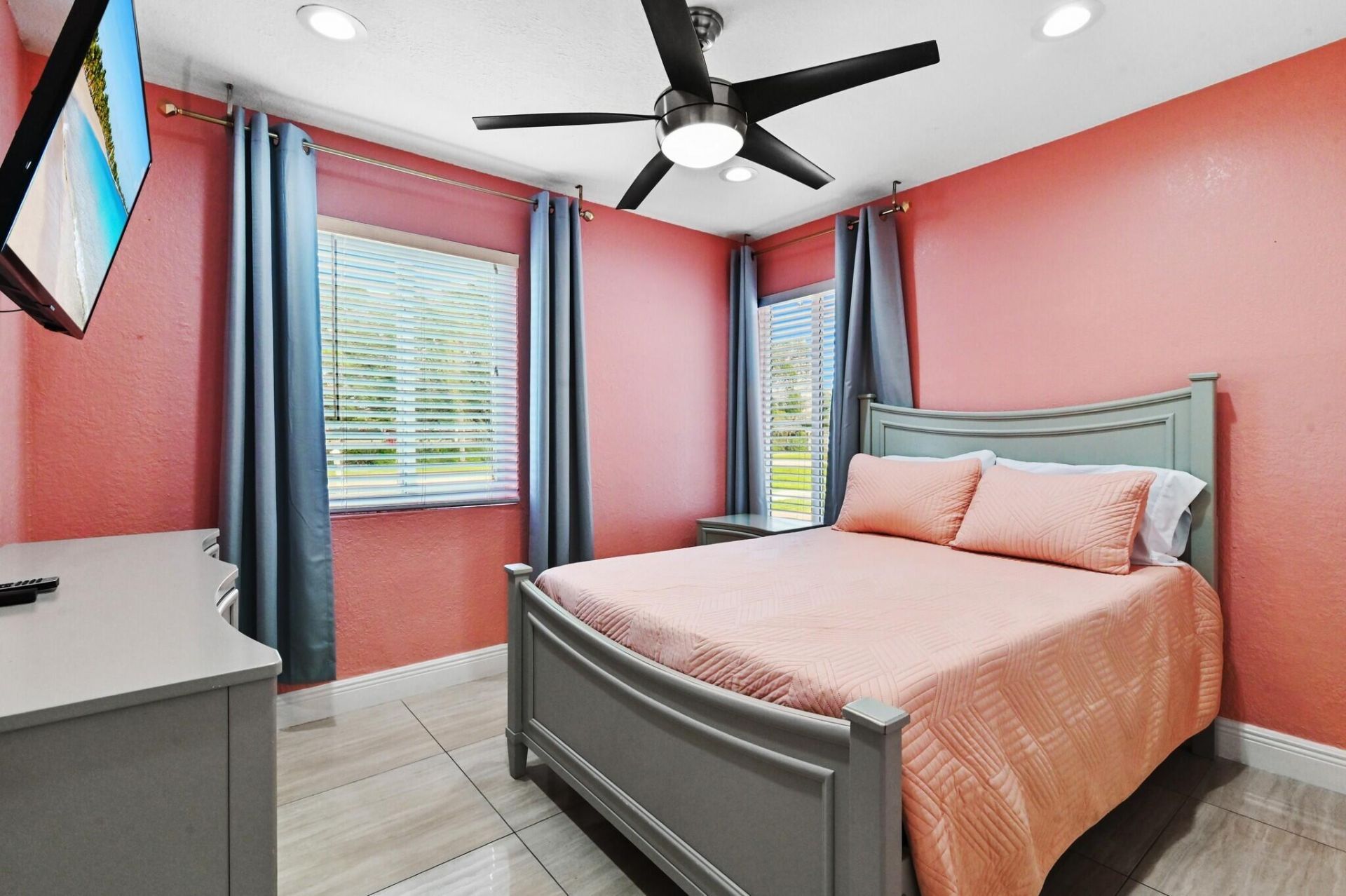 124 Davis Road, Palm Springs, FL 33461 Photo