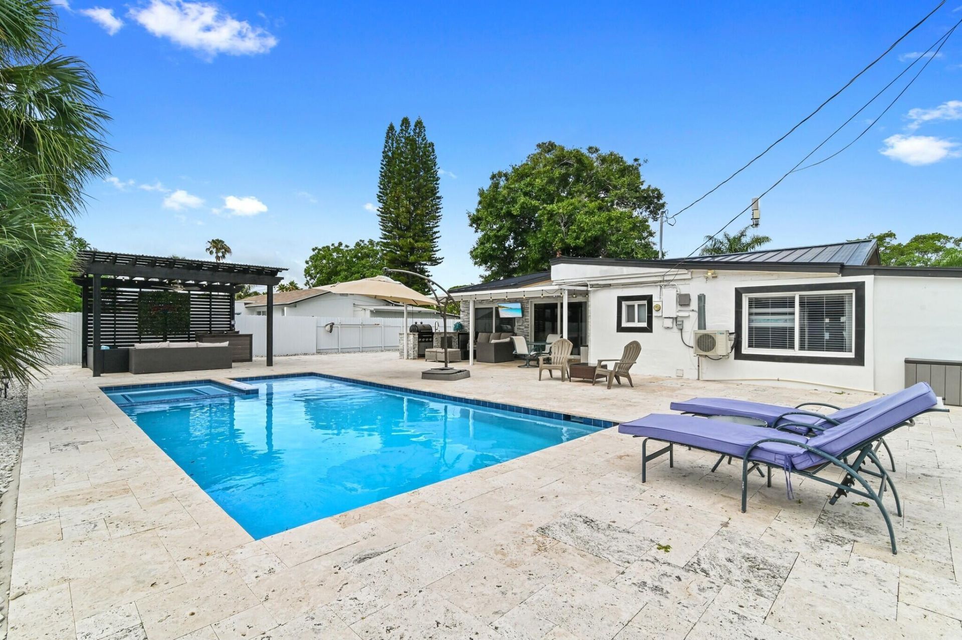 124 Davis Road, Palm Springs, FL 33461 Photo