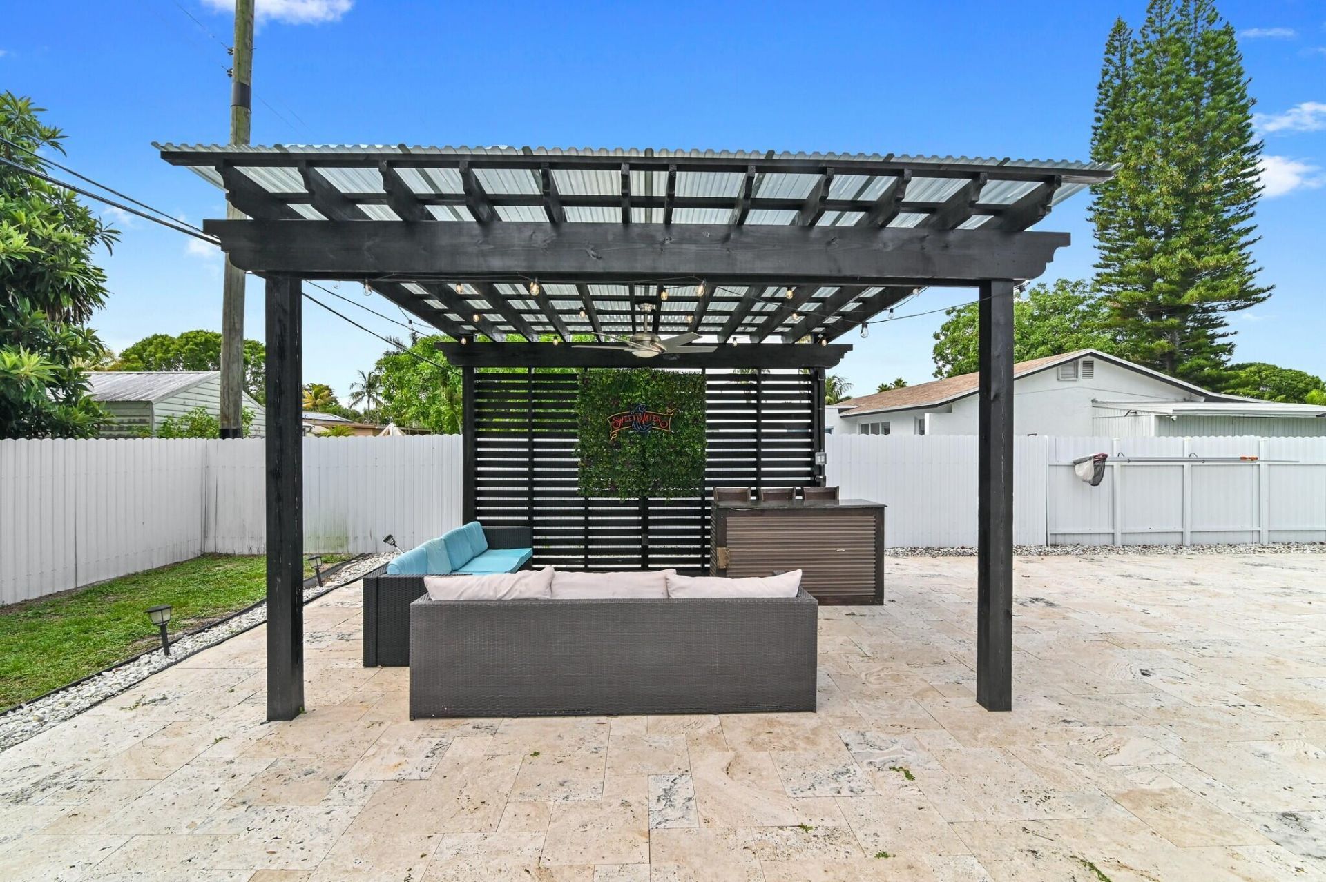 124 Davis Road, Palm Springs, FL 33461 Photo