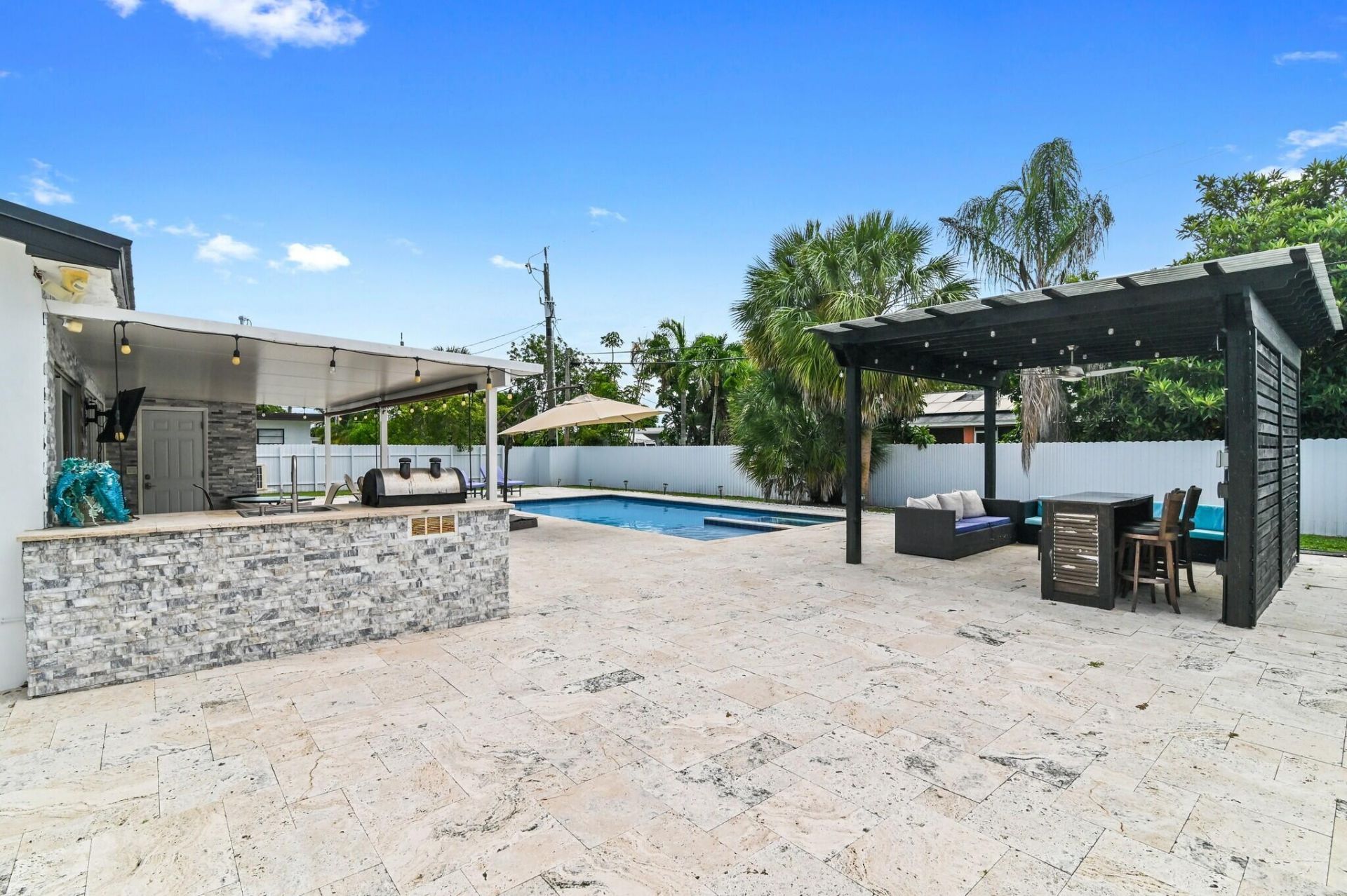 124 Davis Road, Palm Springs, FL 33461 Photo