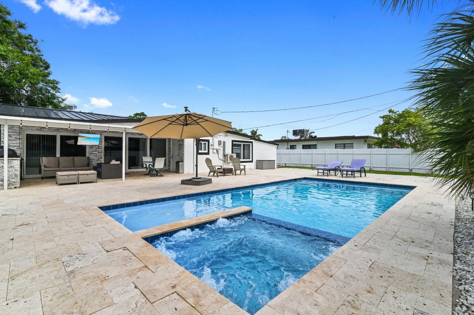 124 Davis Road, Palm Springs, FL 33461 Photo