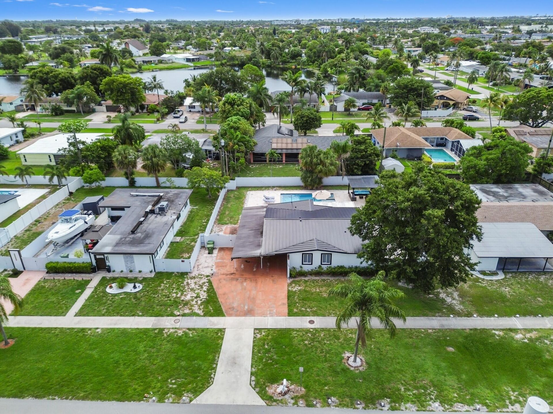 124 Davis Road, Palm Springs, FL 33461 Photo