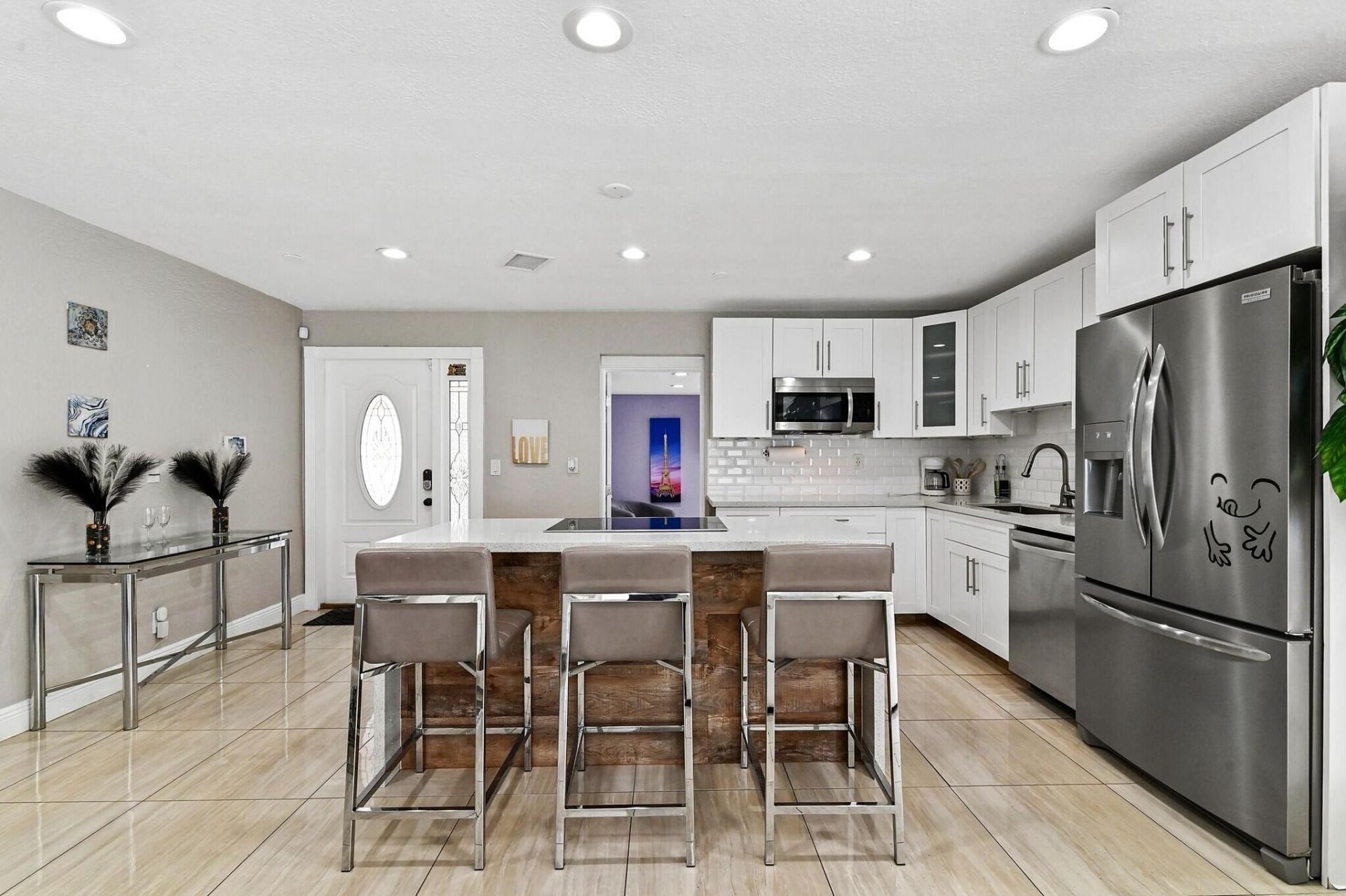 124 Davis Road, Palm Springs, FL 33461 Photo