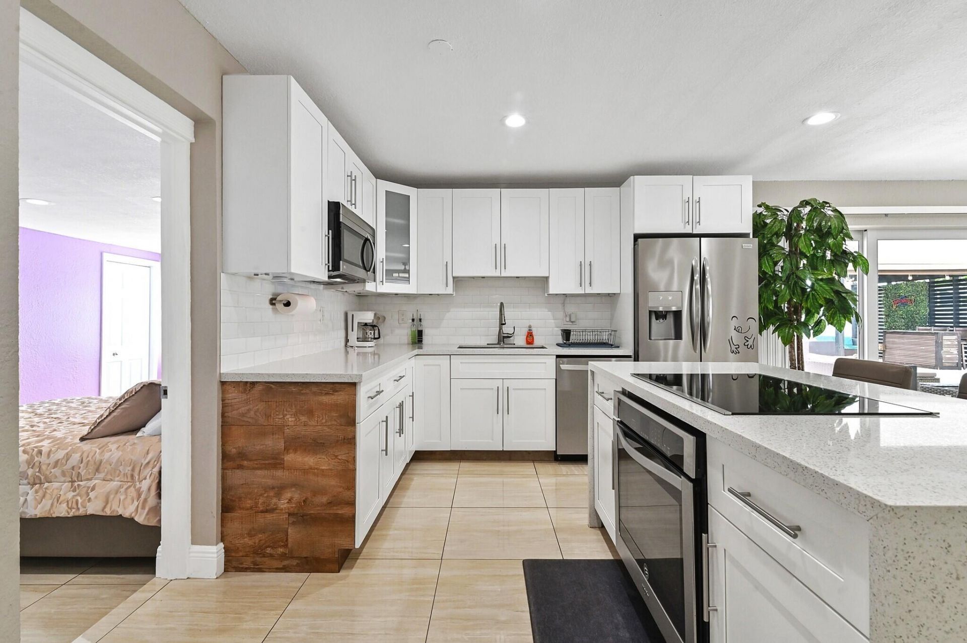 124 Davis Road, Palm Springs, FL 33461 Photo