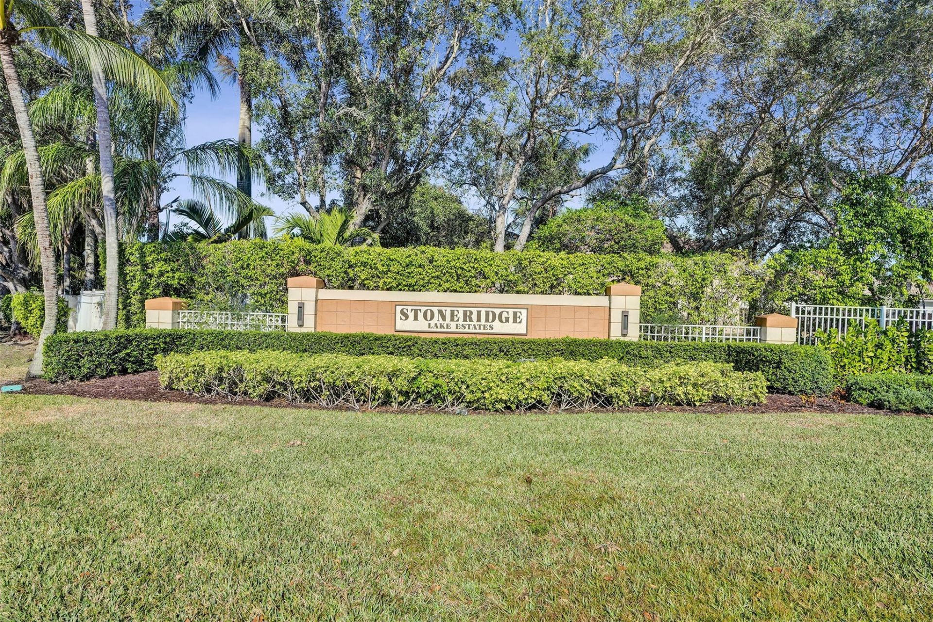 16287 Mariposa Circle S, Pembroke Pines, FL 33331 Photo