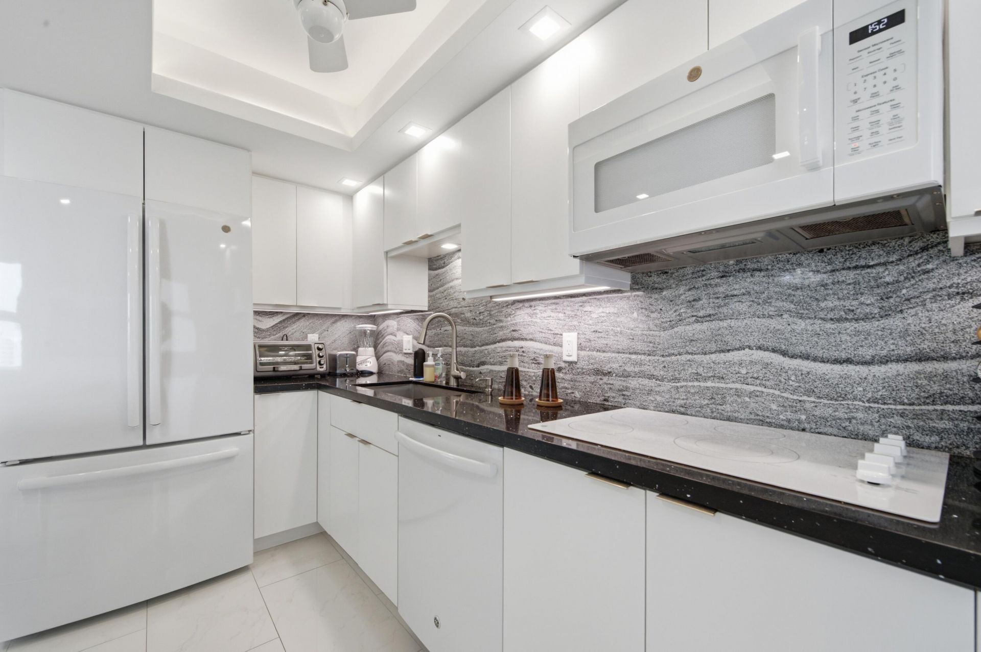 333 NE 21st Avenue, Unit 1422, Deerfield Beach, FL 33441 Photo