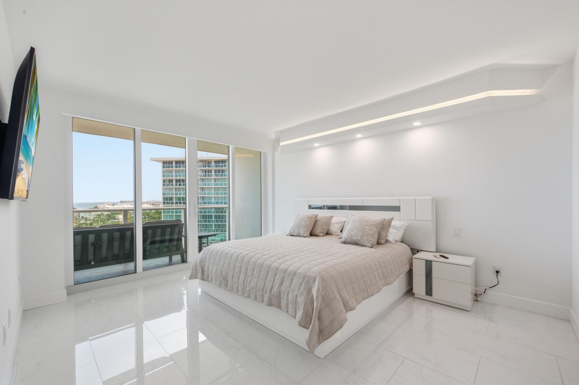 333 NE 21st Avenue, Unit 1422, Deerfield Beach, FL 33441 Photo