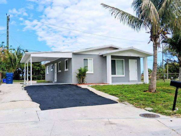 2302 Avenue M, Riviera Beach, FL 33404