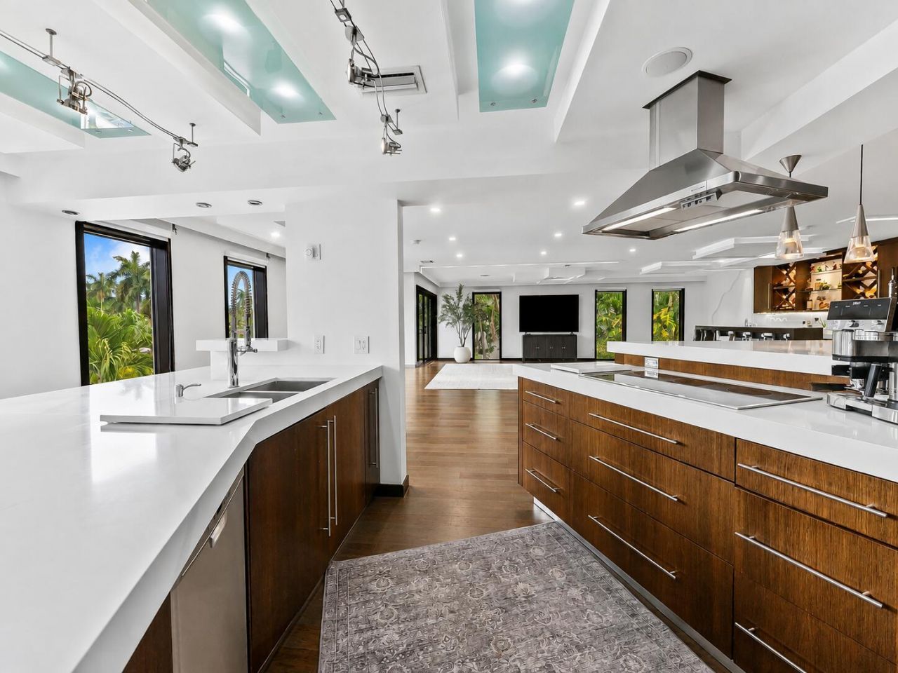 76 Isle Of Venice Drive, Unit G, Fort Lauderdale, FL 33301 Photo