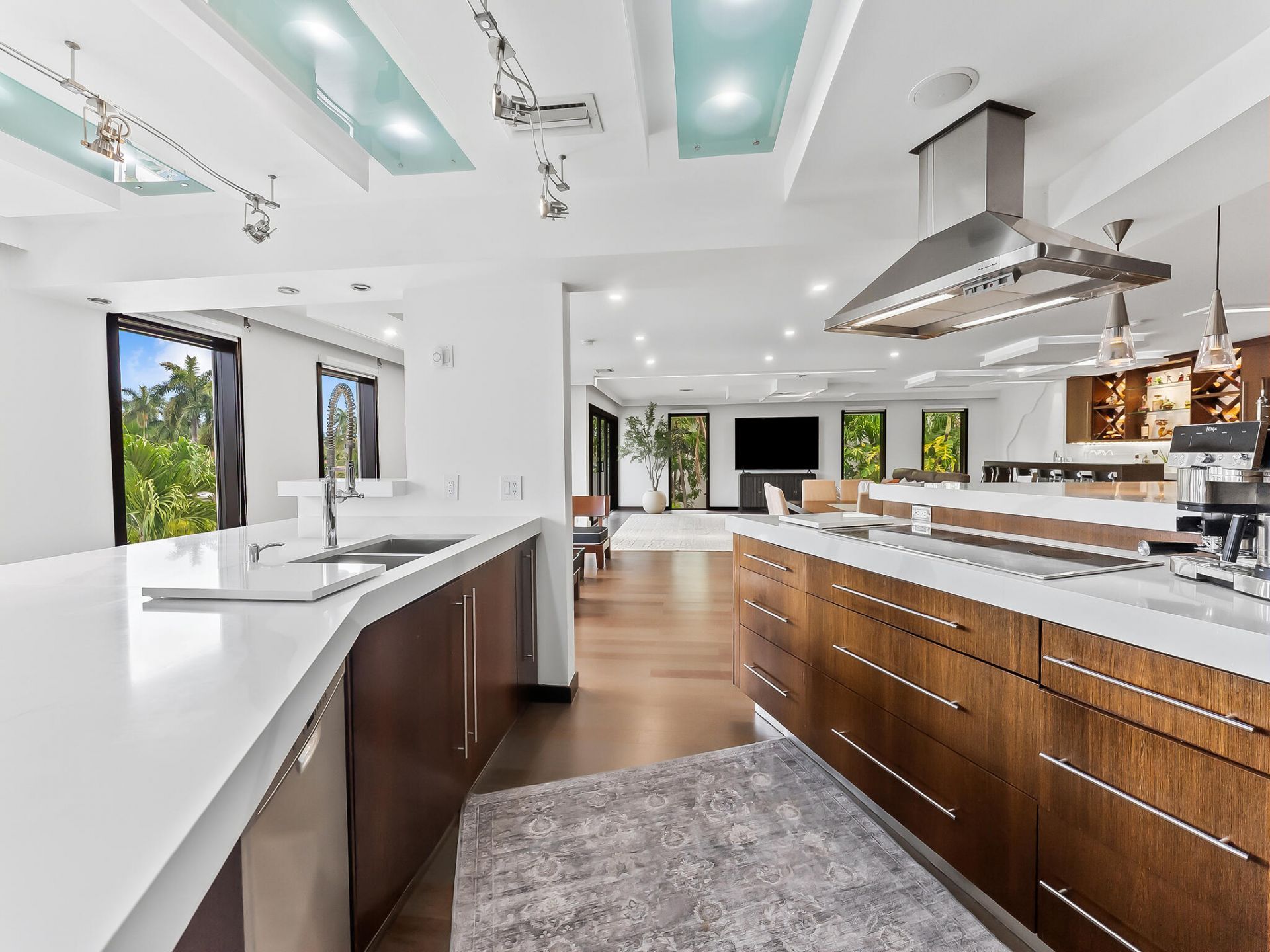 76 Isle Of Venice Drive, Unit G, Fort Lauderdale, FL 33301 Photo