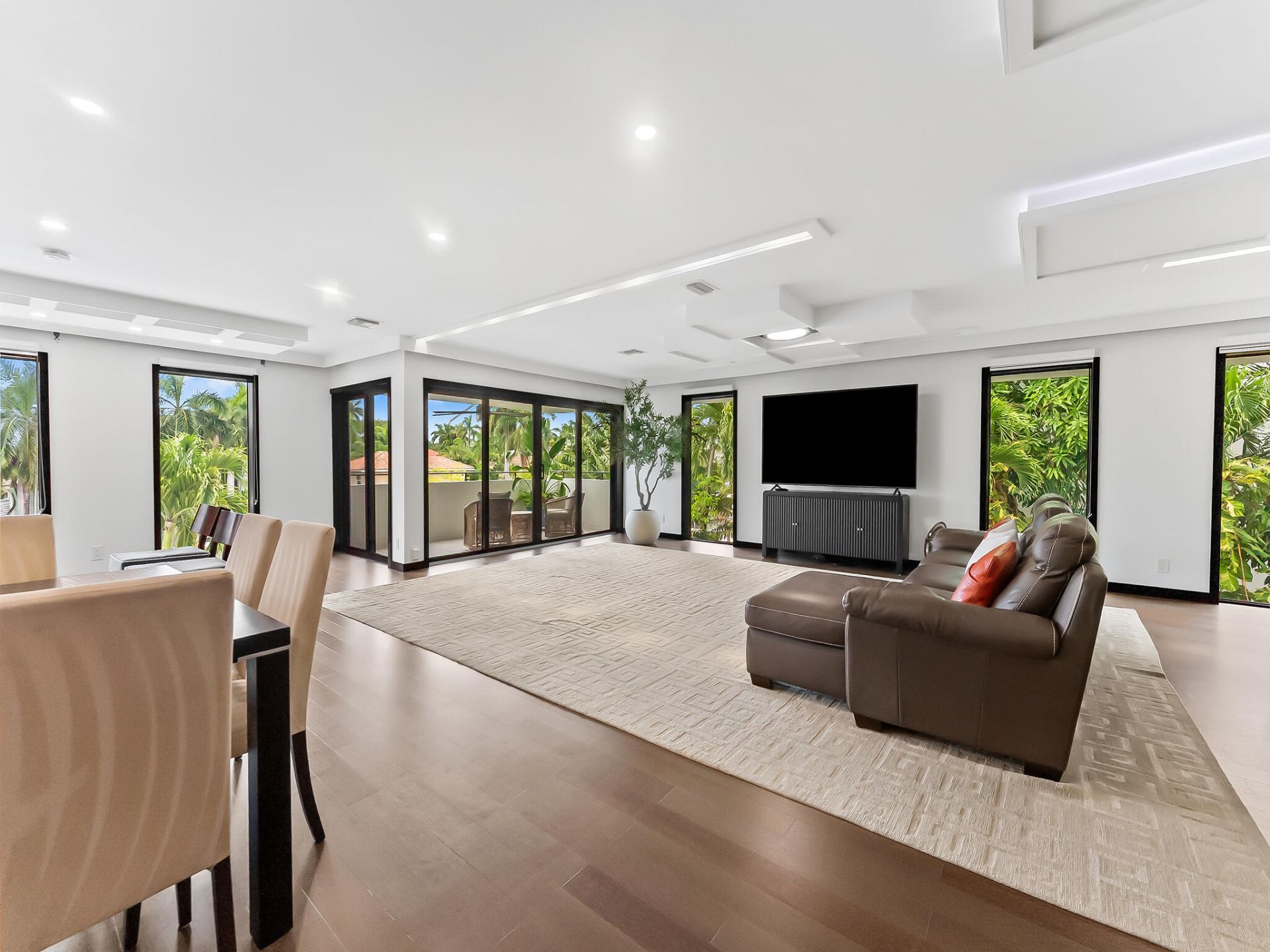 76 Isle Of Venice Drive, Unit G, Fort Lauderdale, FL 33301 Photo