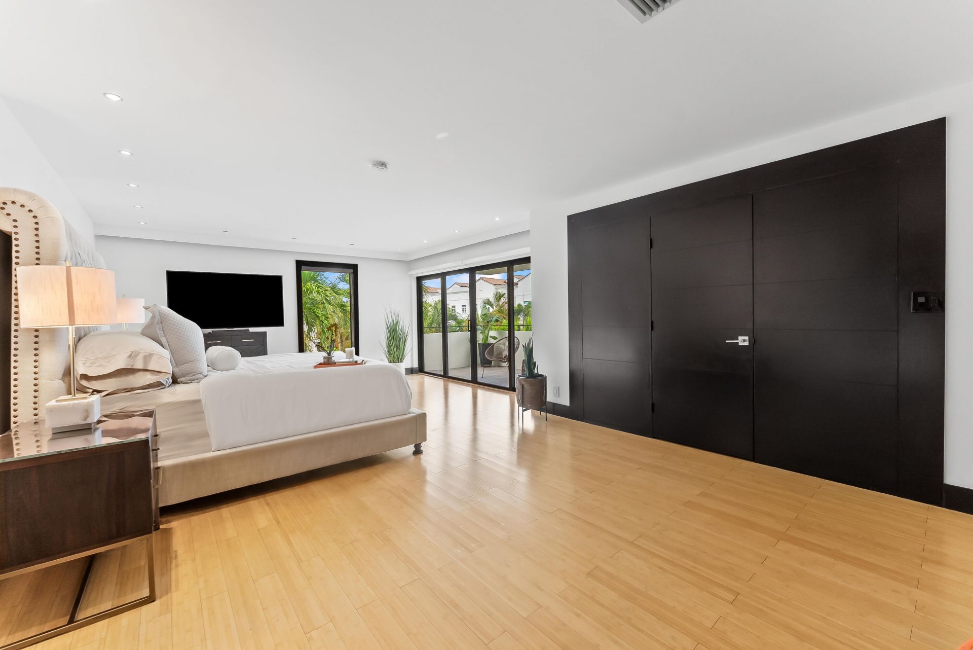 76 Isle Of Venice Drive, Unit G, Fort Lauderdale, FL 33301 Photo