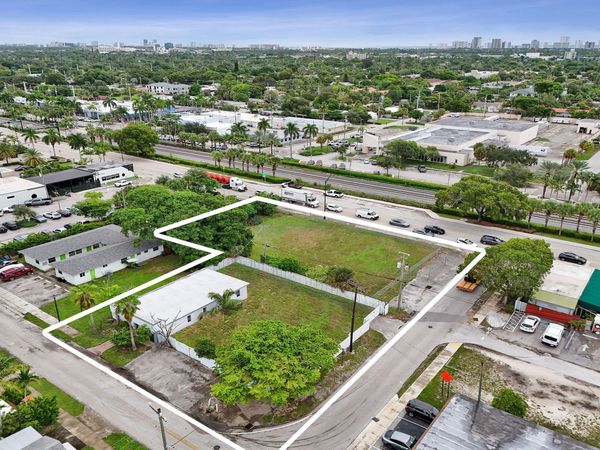 3301 N Dixie Highway, Oakland Park, FL 33334