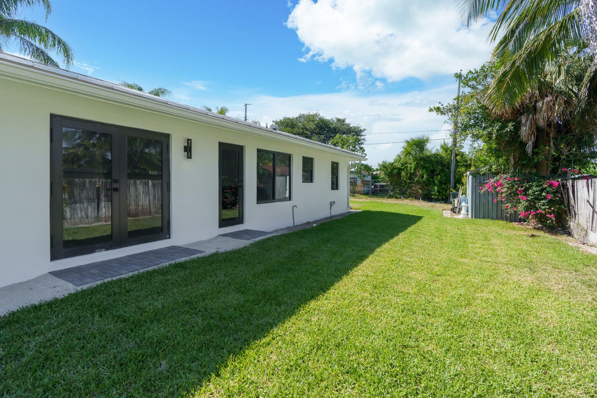 303 De Carie Street, Delray Beach, FL 33444 Photo