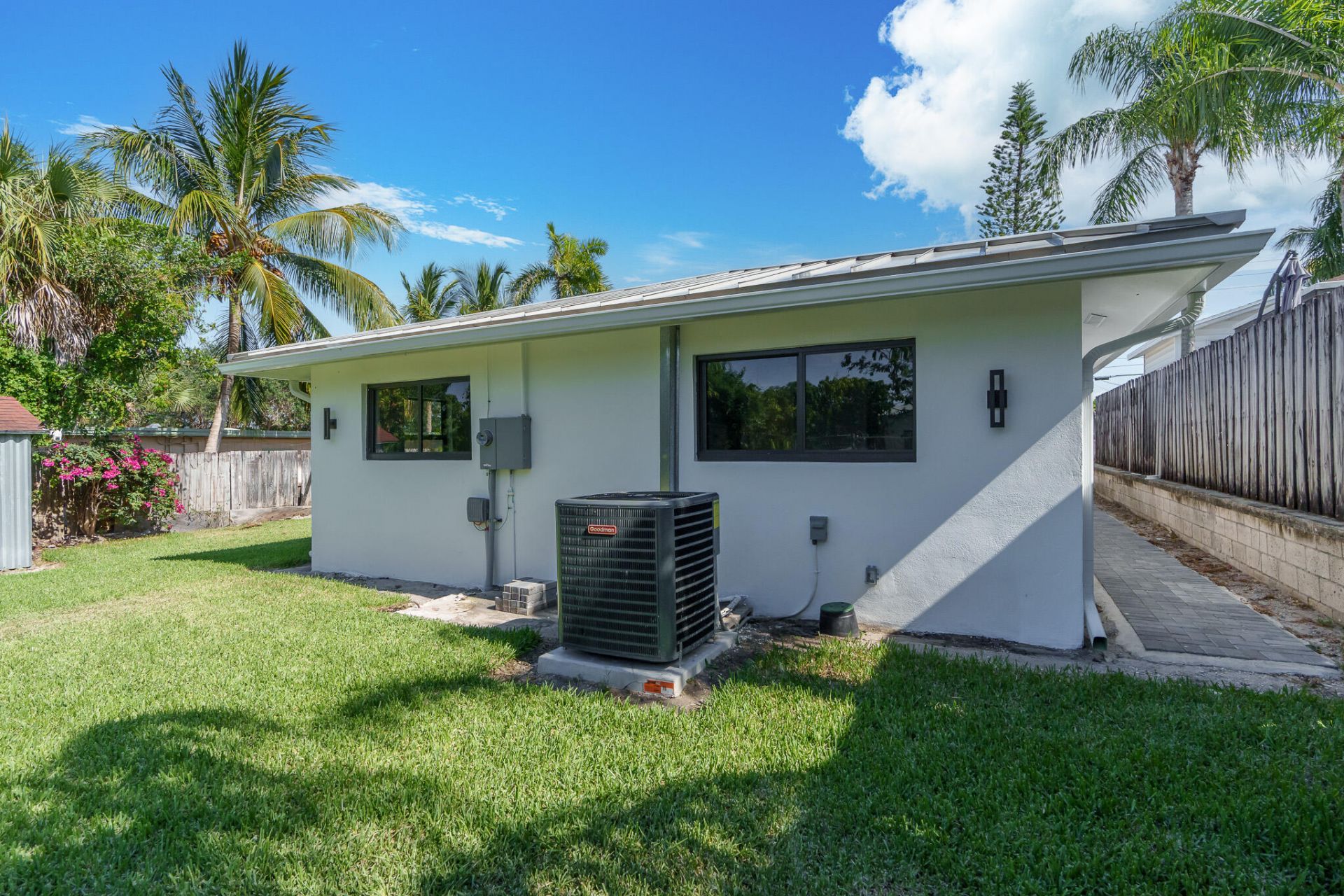 303 De Carie Street, Delray Beach, FL 33444 Photo
