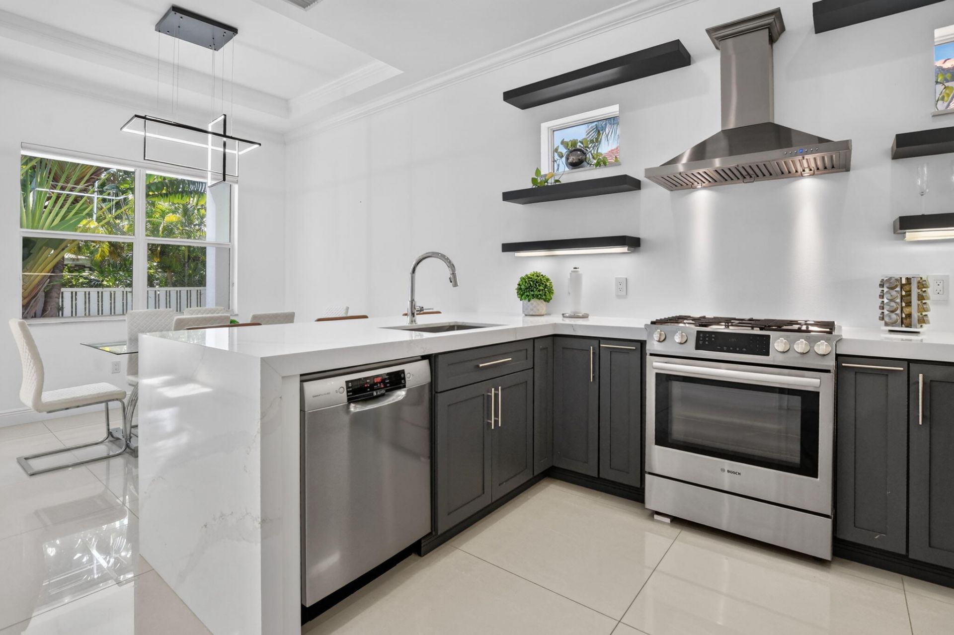 500 NE Wavecrest Way, Boca Raton, FL 33432 Photo