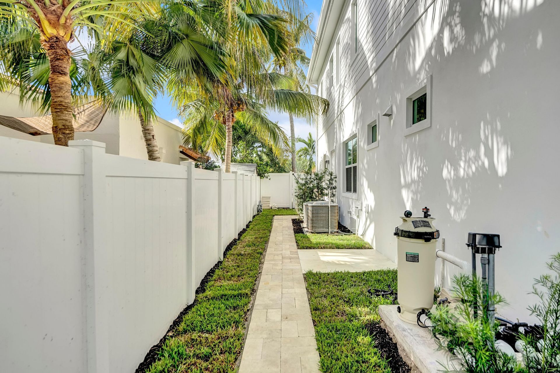 500 NE Wavecrest Way, Boca Raton, FL 33432 Photo