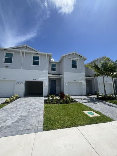 675 SE Lake Falls Street, Port Saint Lucie, FL 34984 Photo