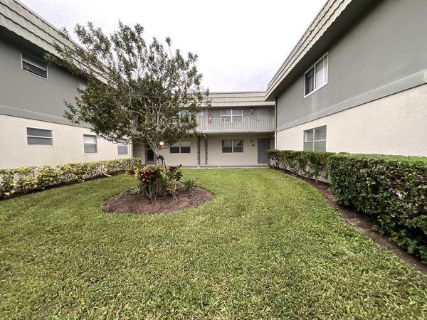 679 Saxony Way, Delray Beach, FL 33446