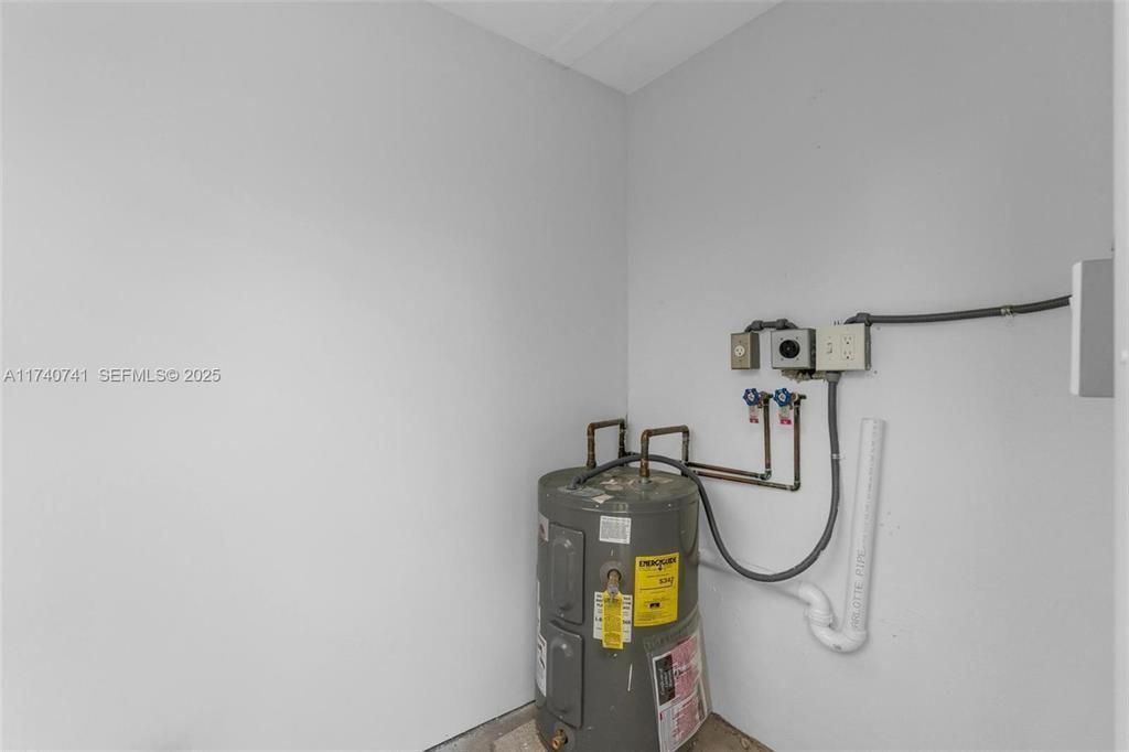 6340 Dawson Street, Hollywood, FL 33023 Photo