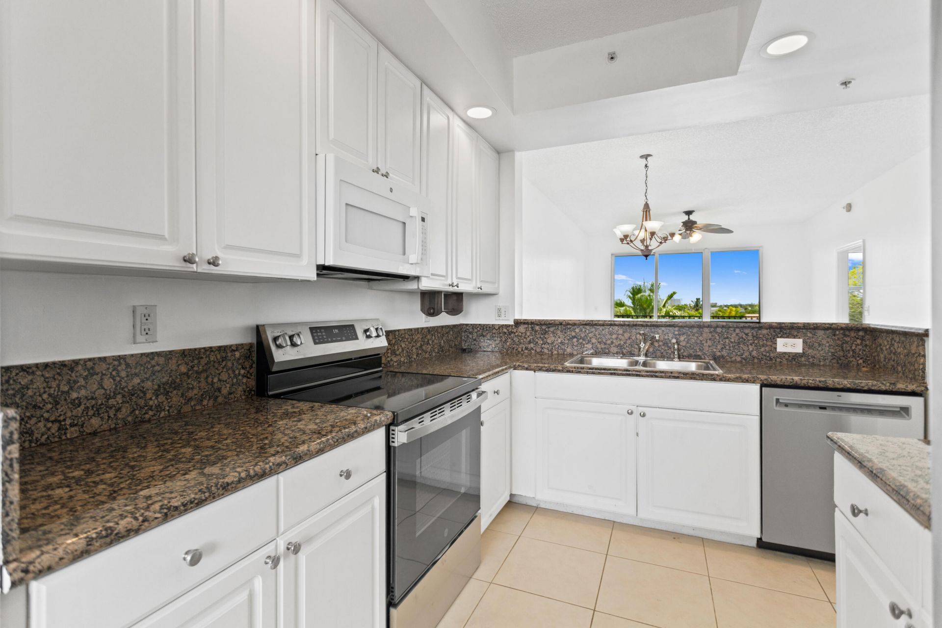 27 Royal Palm Way, Unit 503, Boca Raton, FL 33432 Photo