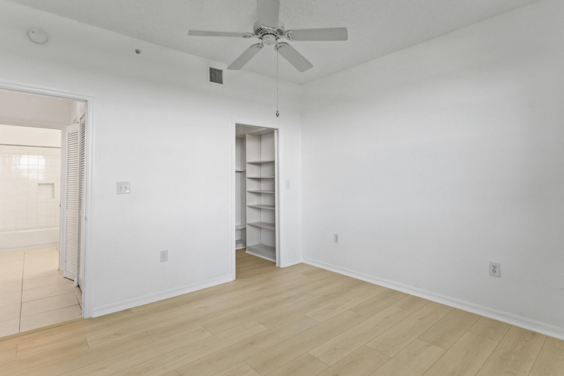 27 Royal Palm Way, Unit 503, Boca Raton, FL 33432 Photo