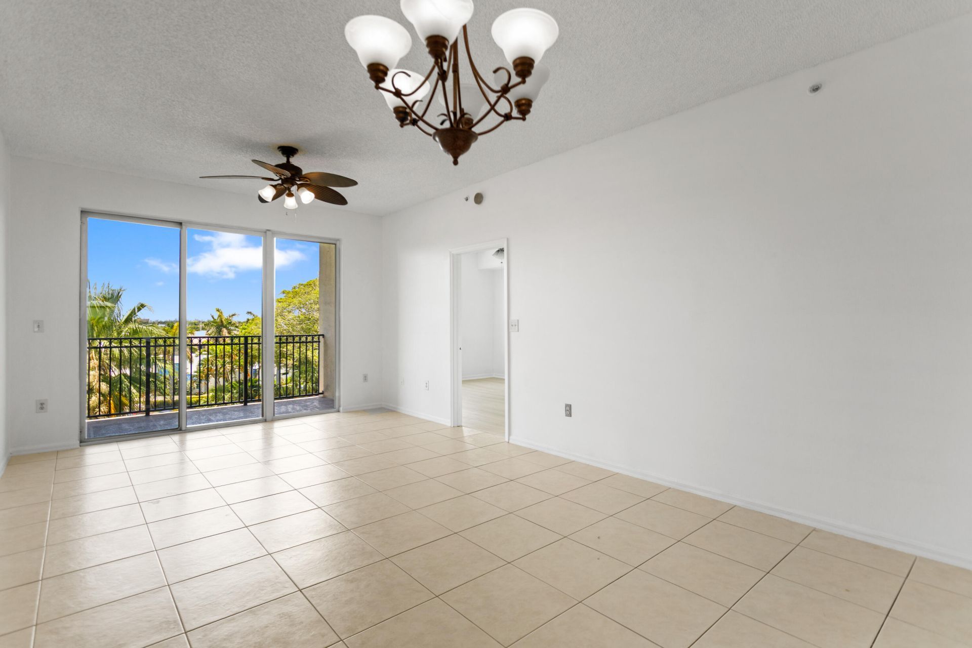 27 Royal Palm Way, Unit 503, Boca Raton, FL 33432 Photo