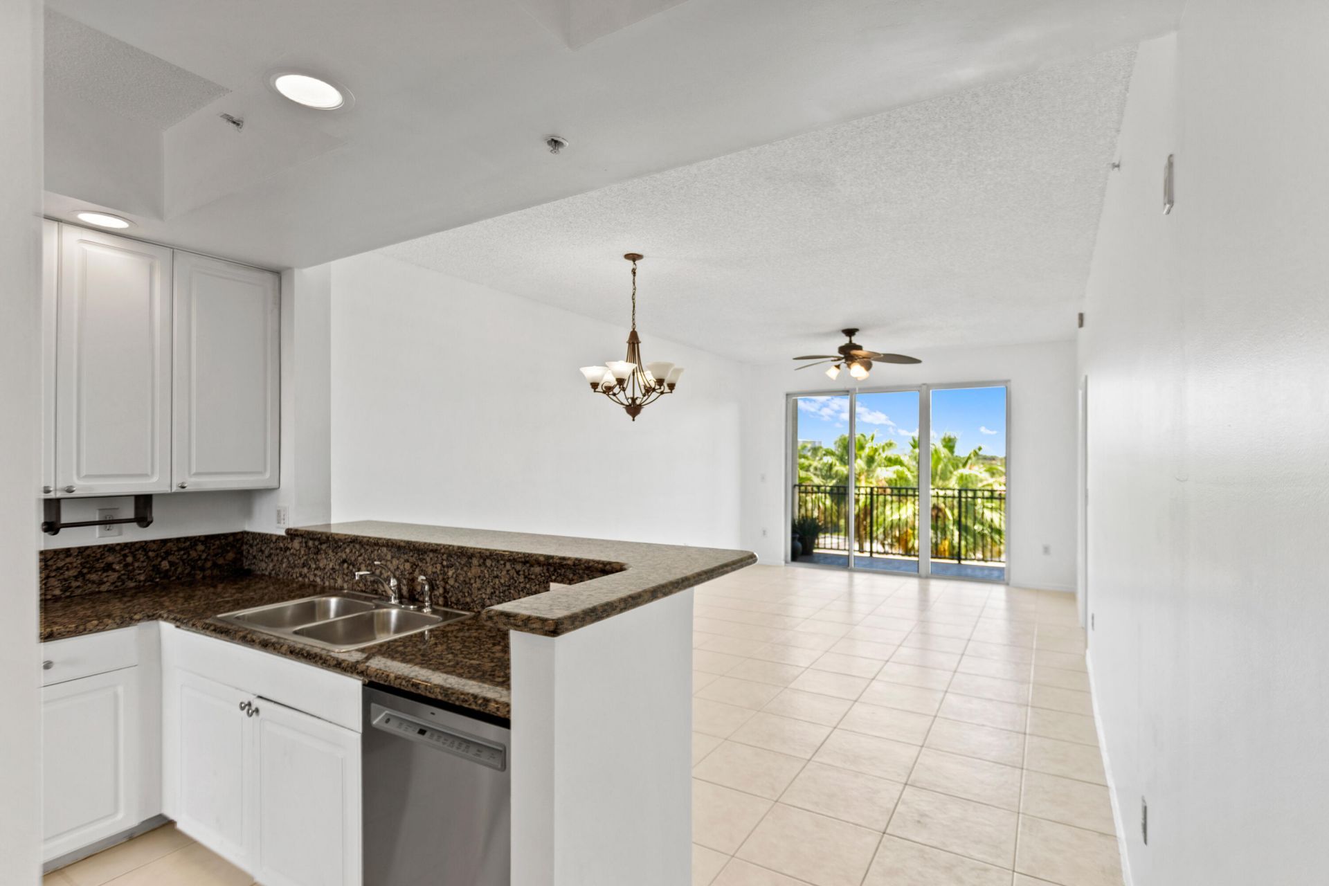 27 Royal Palm Way, Unit 503, Boca Raton, FL 33432 Photo