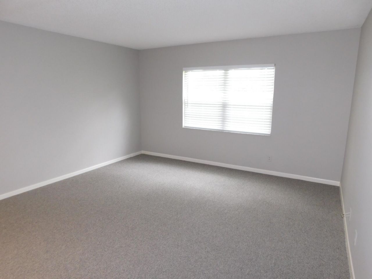 12800 SW 7th Court, Unit 115, Pembroke Pines, FL 33027 Photo