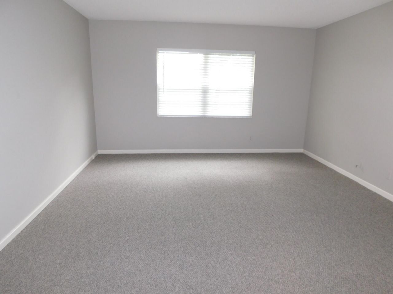 12800 SW 7th Court, Unit 115, Pembroke Pines, FL 33027 Photo
