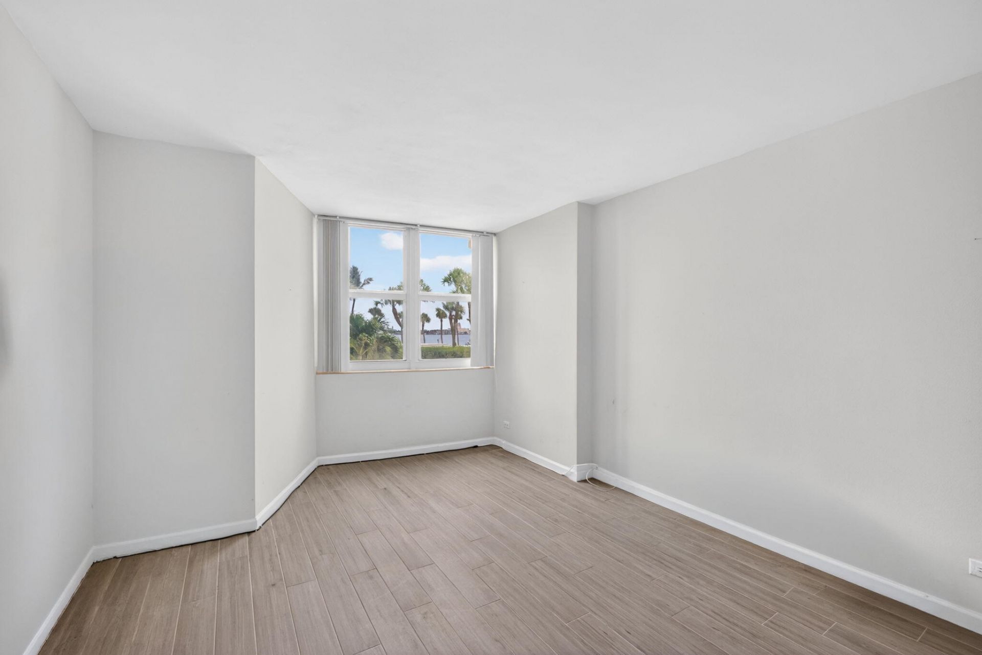 2800 N Flagler Drive, Unit 202, West Palm Beach, FL 33407 Photo
