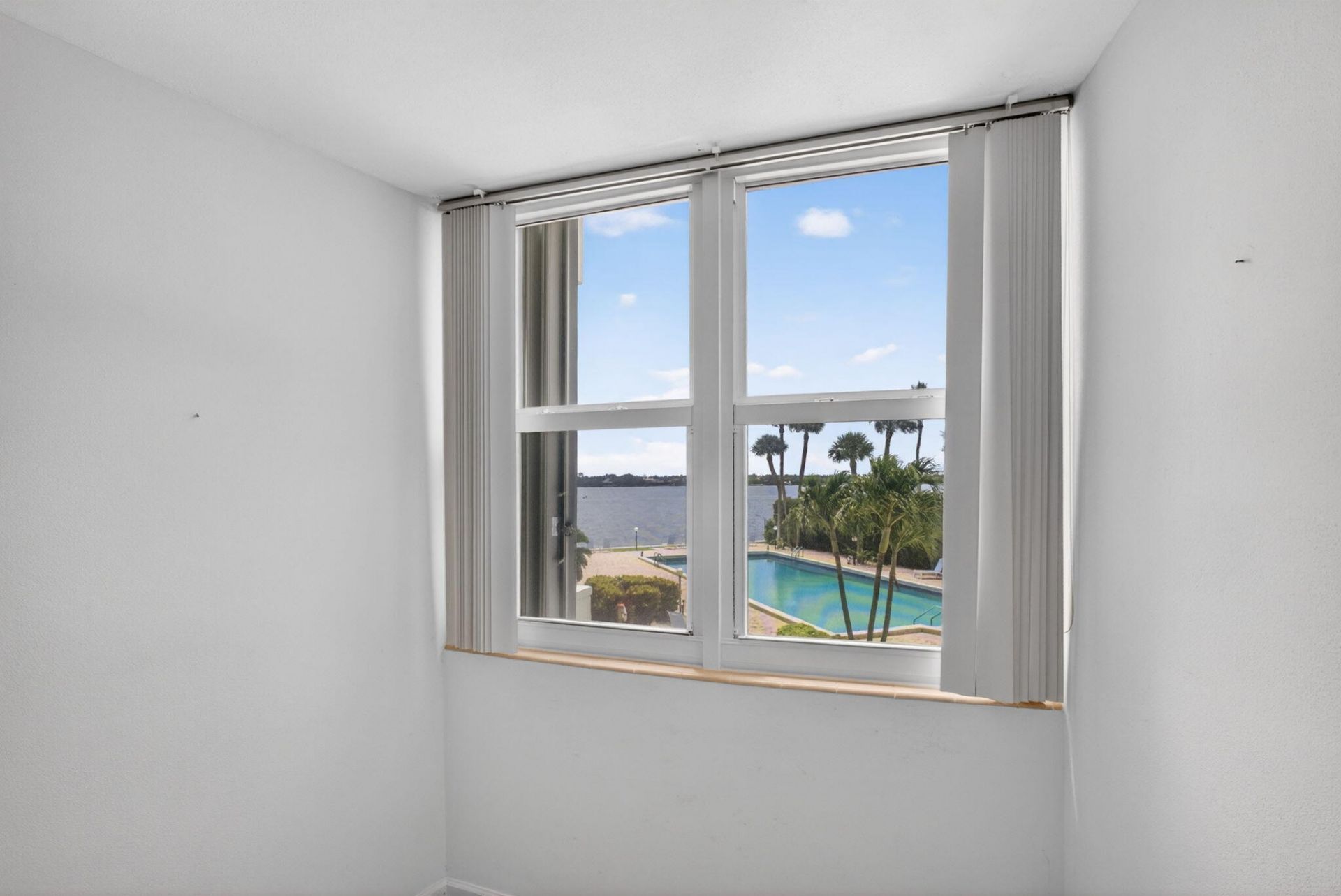 2800 N Flagler Drive, Unit 202, West Palm Beach, FL 33407 Photo