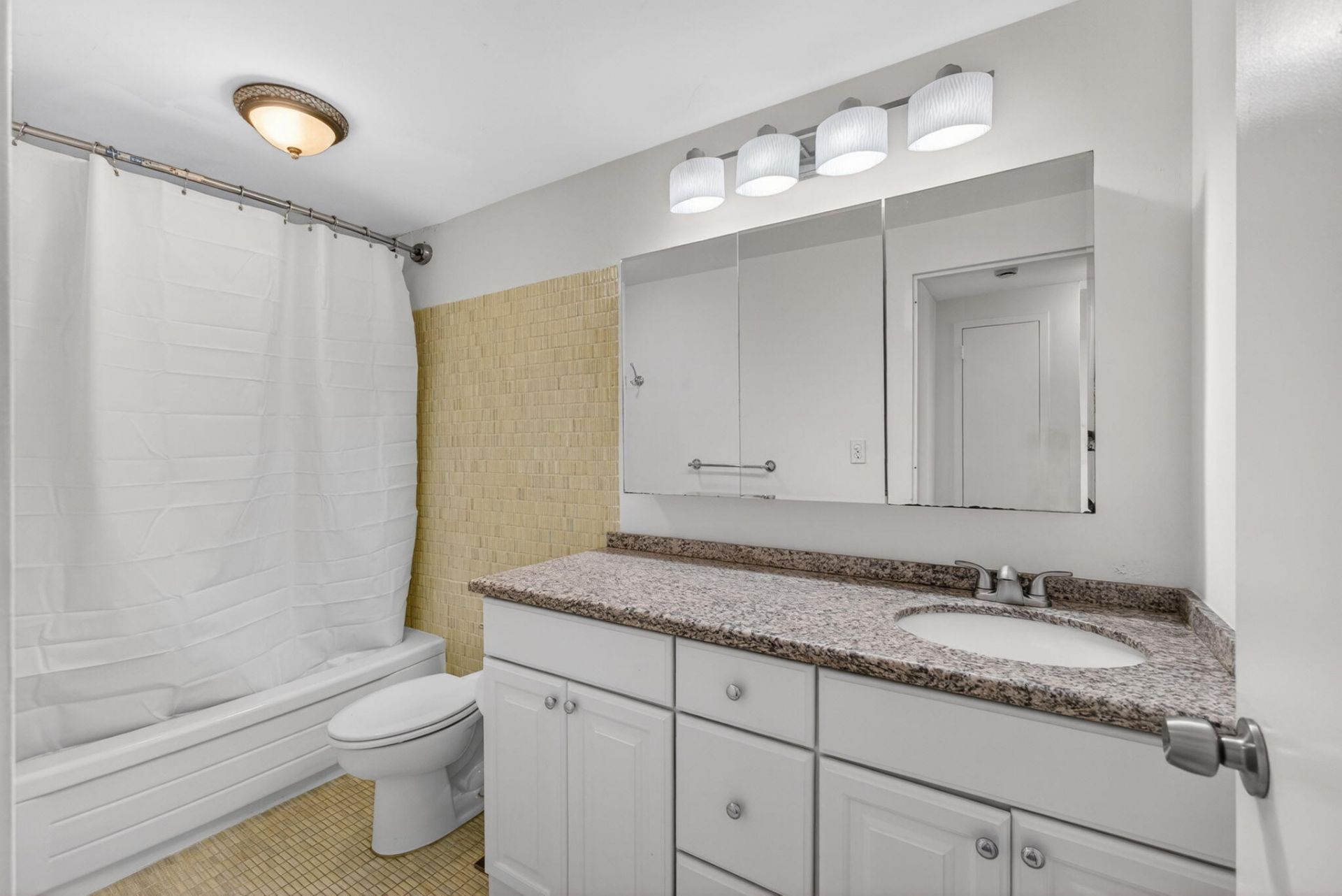 2800 N Flagler Drive, Unit 202, West Palm Beach, FL 33407 Photo