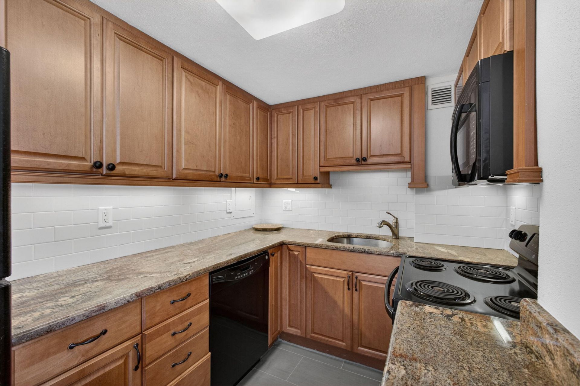 2800 N Flagler Drive, Unit 202, West Palm Beach, FL 33407 Photo