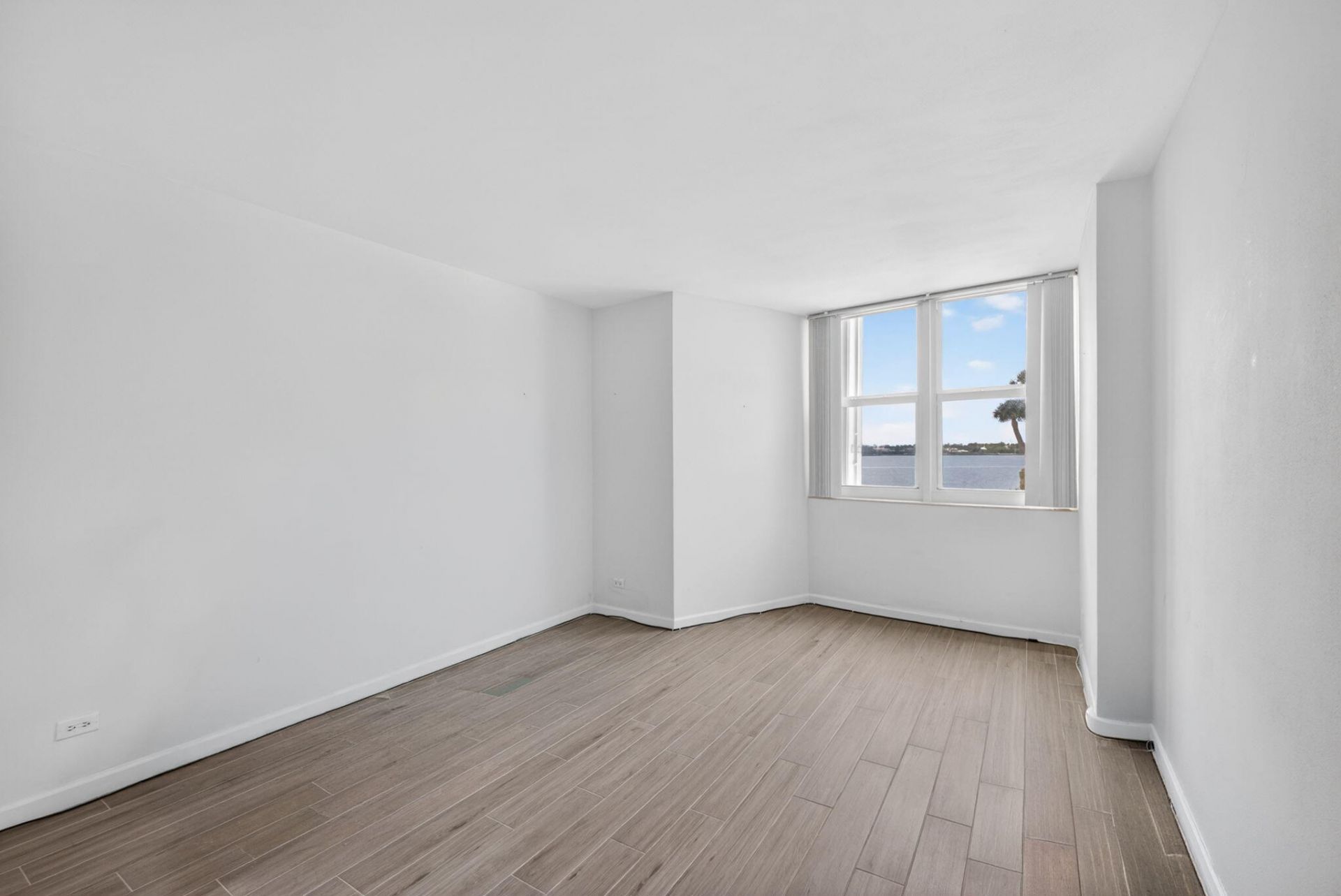 2800 N Flagler Drive, Unit 202, West Palm Beach, FL 33407 Photo