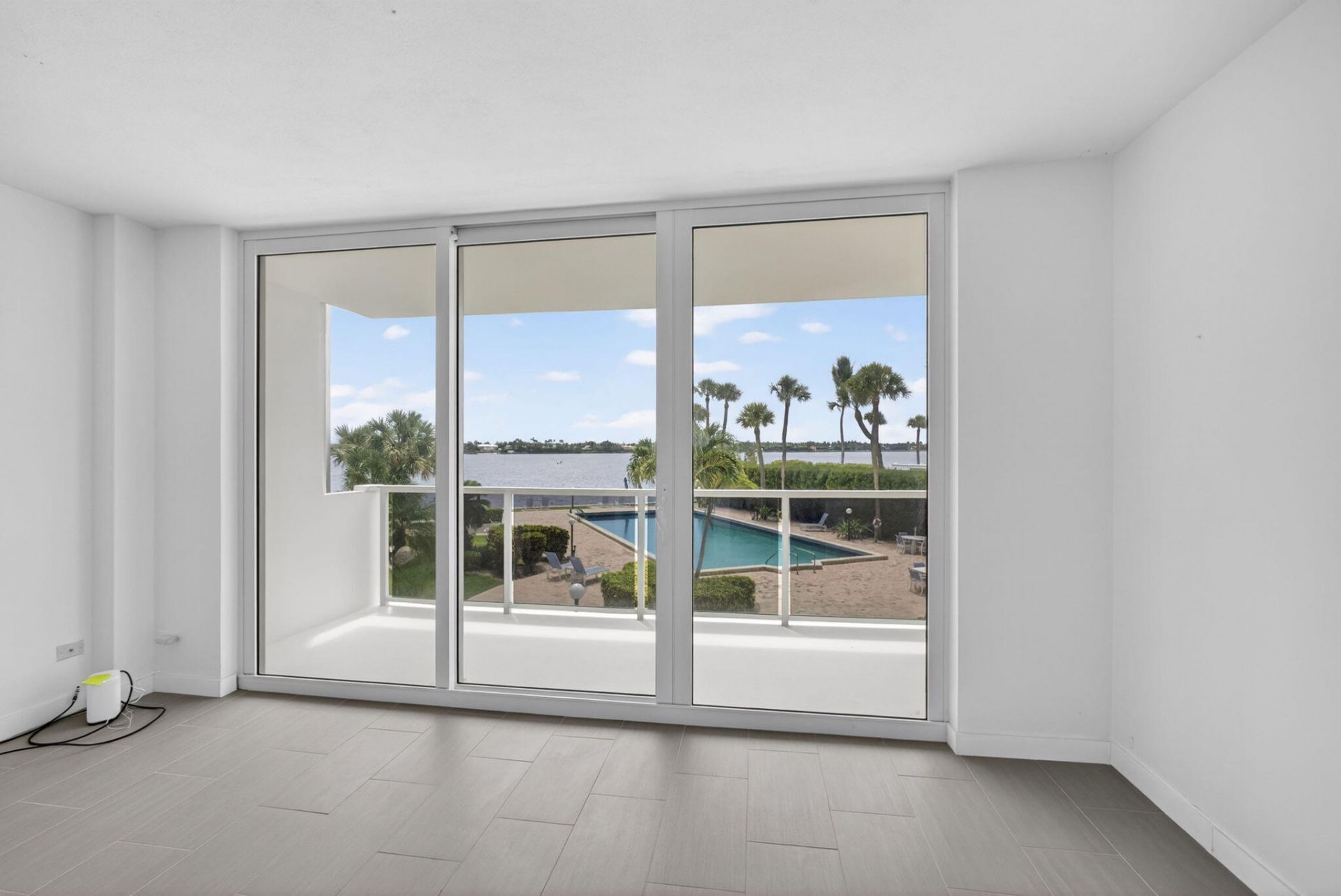 2800 N Flagler Drive, Unit 202, West Palm Beach, FL 33407 Photo