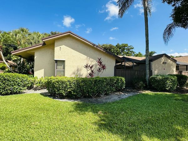 3953 Cocoplum Circle, Unit 3611, Coconut Creek, FL 33063