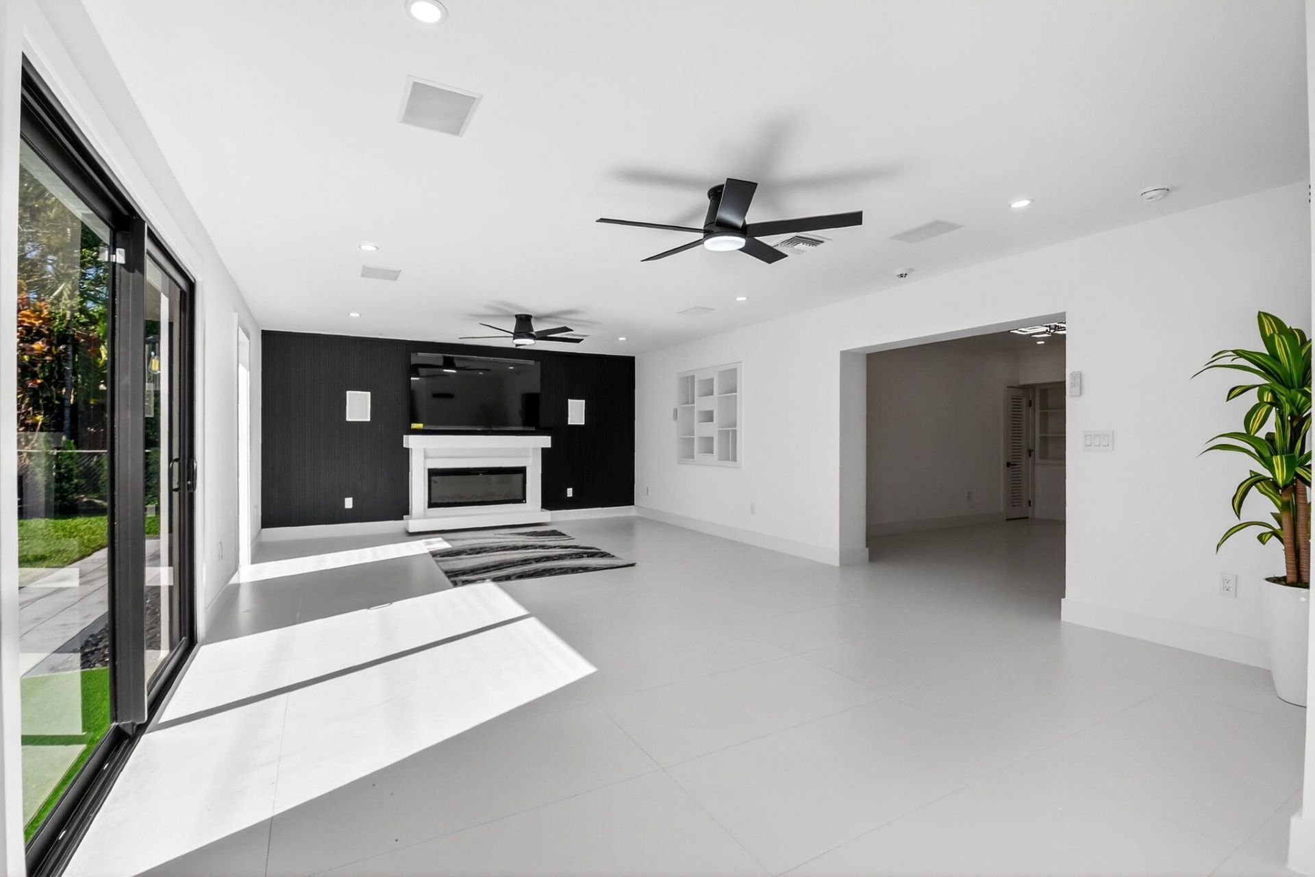 1410 N Beta Ct Court N, Lake Clarke Shores, FL 33406 Photo