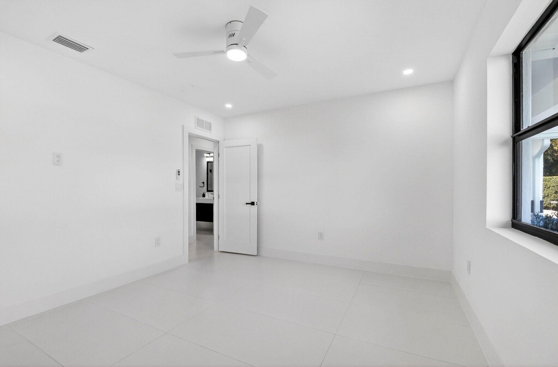 1410 N Beta Ct Court N, Lake Clarke Shores, FL 33406 Photo