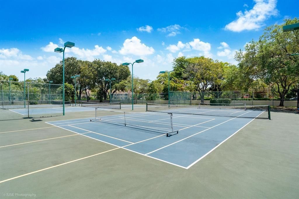 606 Gardens Drive, Pompano Beach, FL 33069 Photo