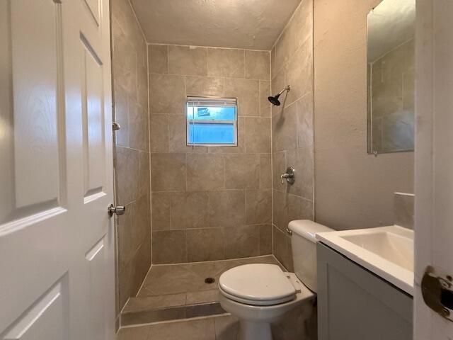 400 Metcalf Court, Unit 418, West Palm Beach, FL 33407 Photo